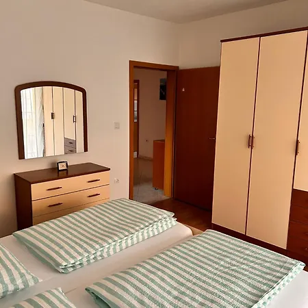 Apartment Vali 1 Trogir